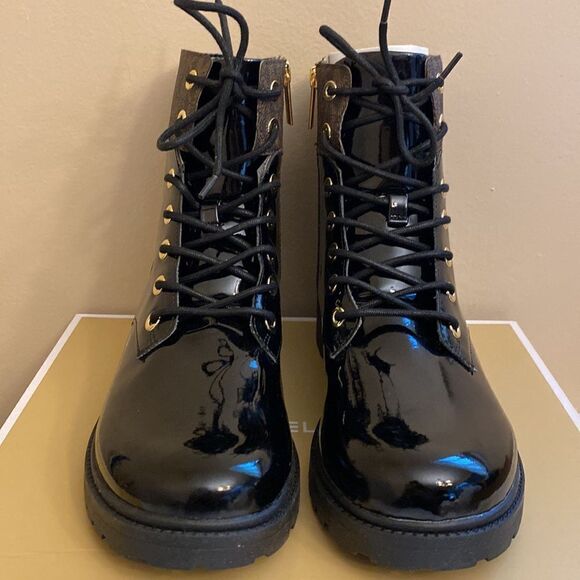 NIB Michael Kors Alistair Lace-Up Lug Sole Combat Booties 💕 - Size 9.5 - Picture 4 of 14
